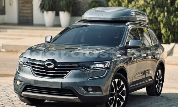 Buy Import Renault 6 Silver Car in Dakar in Dakar Buy Import Renault 6 Silver Car in Dakar in Dakar