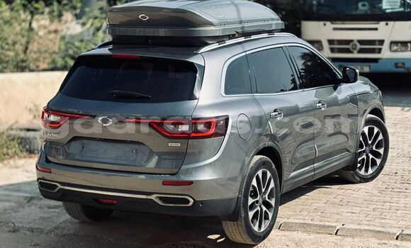 Buy Import Renault 6 Silver Car in Dakar in Dakar Buy Import Renault 6 Silver Car in Dakar in Dakar