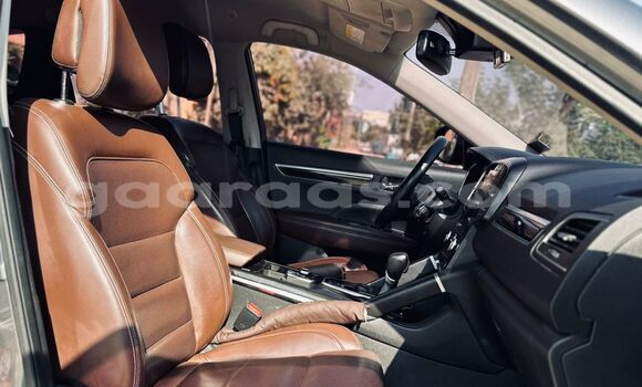 Buy Import Renault 6 Silver Car in Dakar in Dakar Buy Import Renault 6 Silver Car in Dakar in Dakar