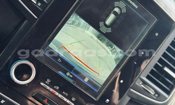 Buy Import Renault 6 Silver Car in Dakar in Dakar Buy Import Renault 6 Silver Car in Dakar in Dakar