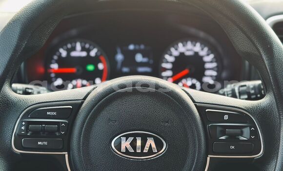 Buy Import Kia Sportage White Car in Dakar in Dakar Buy Import Kia Sportage White Car in Dakar in Dakar