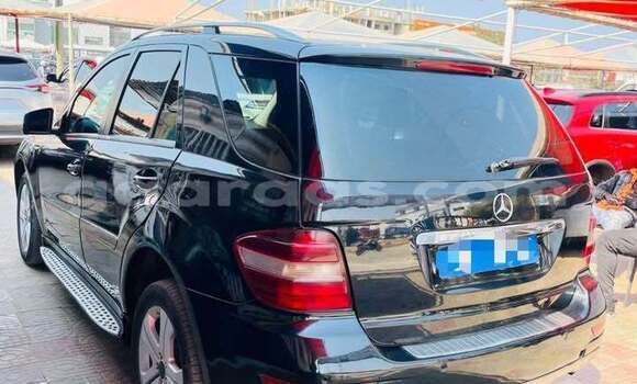 Dieundeu Occasion Mercedes‒Benz ML–Class Black Auto in Dakar in Dakar Dieundeu Occasion Mercedes‒Benz ML–Class Black Auto in Dakar in Dakar