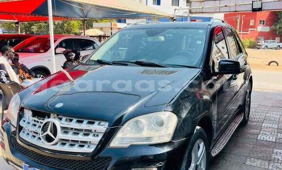 Dieundeu Occasion Mercedes‒Benz ML–Class Black Auto in Dakar in Dakar Dieundeu Occasion Mercedes‒Benz ML–Class Black Auto in Dakar in Dakar