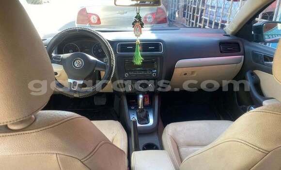 Dieundeu Occasion Volkswagen Jetta Black Auto in Dakar in Dakar Dieundeu Occasion Volkswagen Jetta Black Auto in Dakar in Dakar