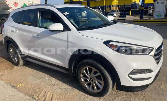 Dieundeu Occasion Hyundai Tucson White Auto in Dakar in Dakar Dieundeu Occasion Hyundai Tucson White Auto in Dakar in Dakar