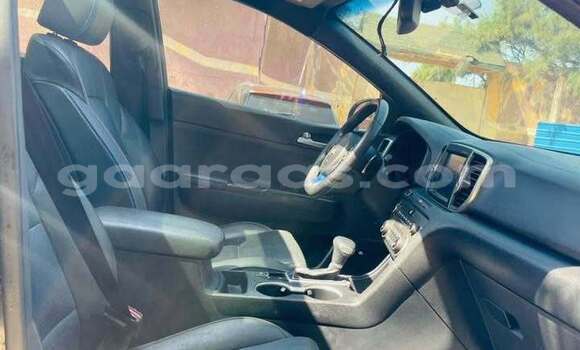 Dieundeu Occasion Kia Sportage Black Auto in Dakar in Dakar Dieundeu Occasion Kia Sportage Black Auto in Dakar in Dakar
