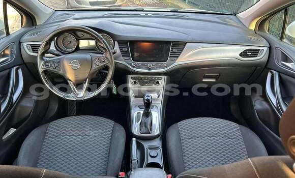 Dieundeu Occasion Opel Astra White Auto in Dakar in Dakar Dieundeu Occasion Opel Astra White Auto in Dakar in Dakar