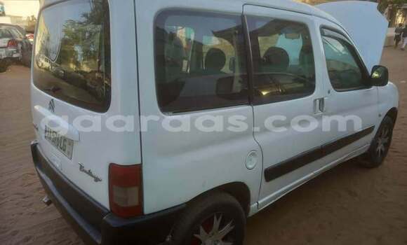 Dieundeu Occasion Citroen Berlingo White Auto in Dakar in Dakar Dieundeu Occasion Citroen Berlingo White Auto in Dakar in Dakar
