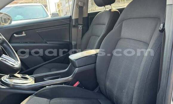 Dieundeu Occasion Kia Sportage Silver Auto in Dakar in Dakar Dieundeu Occasion Kia Sportage Silver Auto in Dakar in Dakar