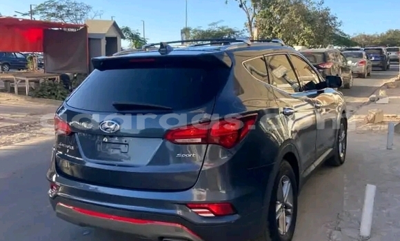 Buy Used Hyundai Santa Fe Black Car in Dakar in Dakar Buy Used Hyundai Santa Fe Black Car in Dakar in Dakar