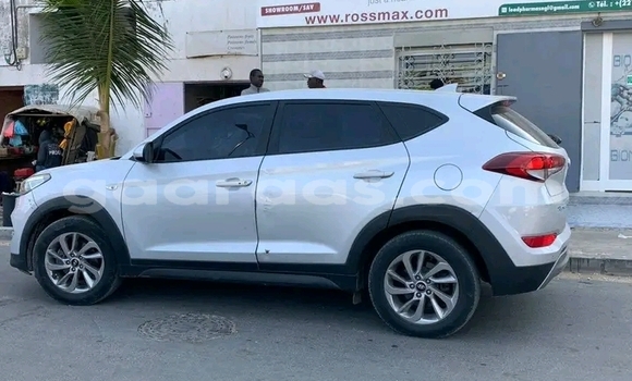 Buy Used Hyundai Tucson White Car in Dakar in Dakar Buy Used Hyundai Tucson White Car in Dakar in Dakar