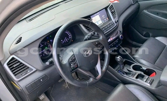 Buy Used Hyundai Tucson White Car in Dakar in Dakar Buy Used Hyundai Tucson White Car in Dakar in Dakar