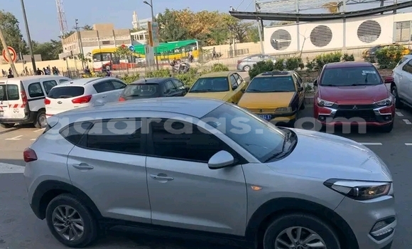 Buy Used Hyundai Tucson White Car in Dakar in Dakar Buy Used Hyundai Tucson White Car in Dakar in Dakar