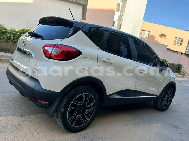 Big with watermark renault captur dakar dakar 28409