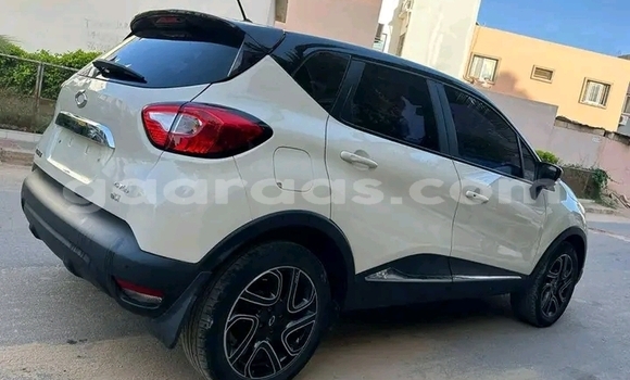 Dieundeu Occasion Renault Captur White Auto in Dakar in Dakar