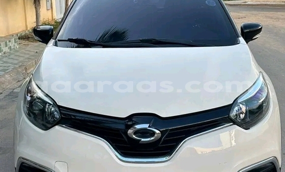 Buy Used Renault Captur White Car in Dakar in Dakar Buy Used Renault Captur White Car in Dakar in Dakar