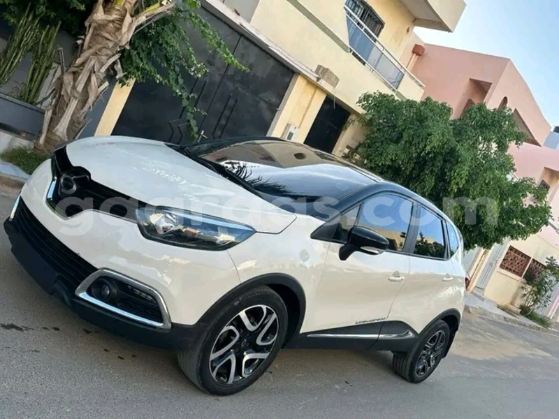 Big with watermark renault captur dakar dakar 28409