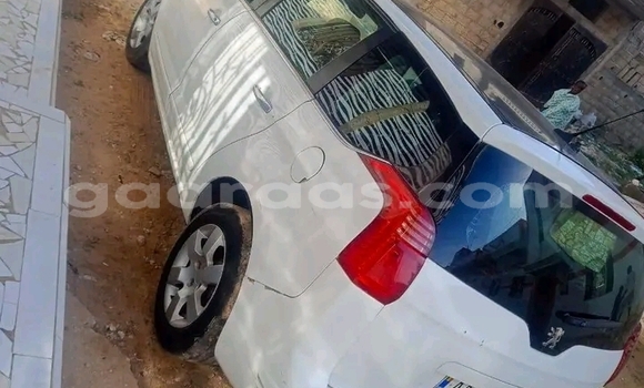 Acheter Occasion Voiture Peugeot 5008 Blanc à Dakar, Dakar Acheter Occasion Voiture Peugeot 5008 Blanc à Dakar, Dakar