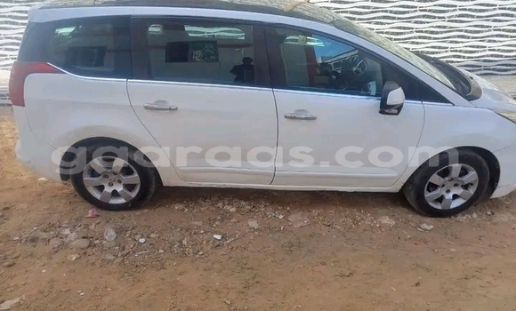 Acheter Occasion Voiture Peugeot 5008 Blanc à Dakar, Dakar Acheter Occasion Voiture Peugeot 5008 Blanc à Dakar, Dakar