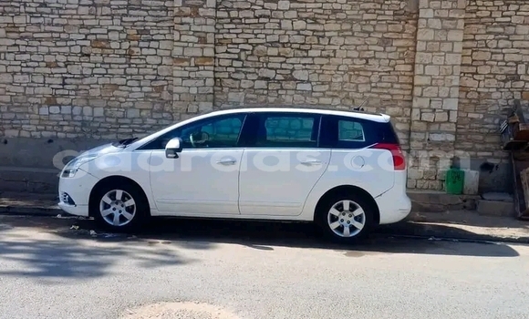 Acheter Occasion Voiture Peugeot 5008 Blanc à Dakar, Dakar Acheter Occasion Voiture Peugeot 5008 Blanc à Dakar, Dakar