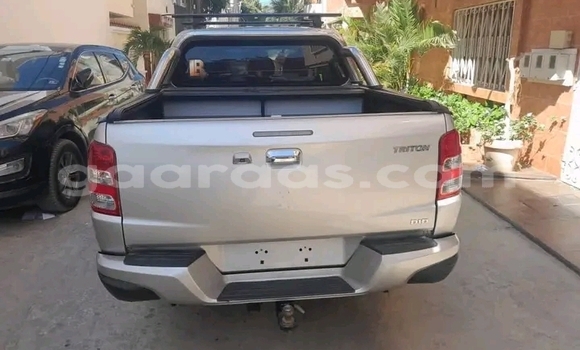 Buy Used Mitsubishi L200 Other Car in Dakar in Dakar Buy Used Mitsubishi L200 Other Car in Dakar in Dakar
