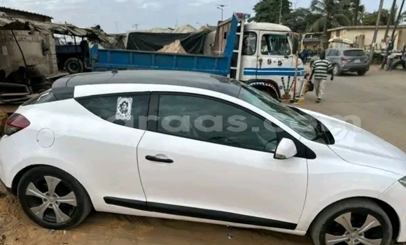 Buy Used Mega Club White Car in Dakar in Dakar Buy Used Mega Club White Car in Dakar in Dakar