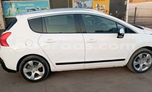 Buy Used Peugeot 3008 White Car in Dakar in Dakar Buy Used Peugeot 3008 White Car in Dakar in Dakar