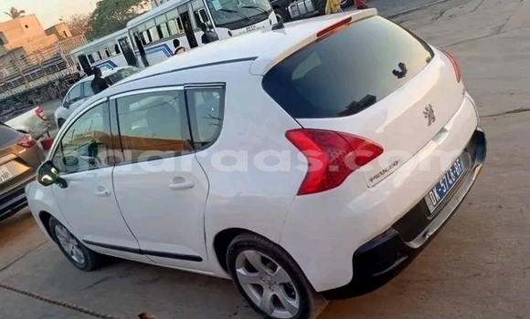 Buy Used Peugeot 3008 White Car in Dakar in Dakar Buy Used Peugeot 3008 White Car in Dakar in Dakar