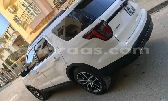 Buy Used Ford Explorer White Car in Dakar in Dakar Buy Used Ford Explorer White Car in Dakar in Dakar