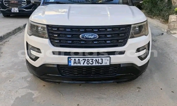 Buy Used Ford Explorer White Car in Dakar in Dakar Buy Used Ford Explorer White Car in Dakar in Dakar