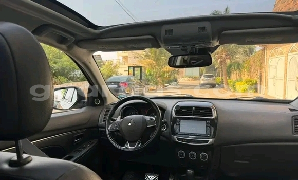 Dieundeu Occasion Mitsubishi Outlander Black Auto in Dakar in Dakar