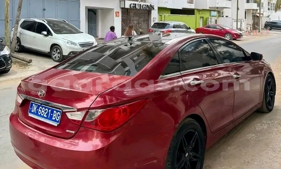 Buy Used Hyundai Sonata Red Car in Dakar in Dakar Buy Used Hyundai Sonata Red Car in Dakar in Dakar