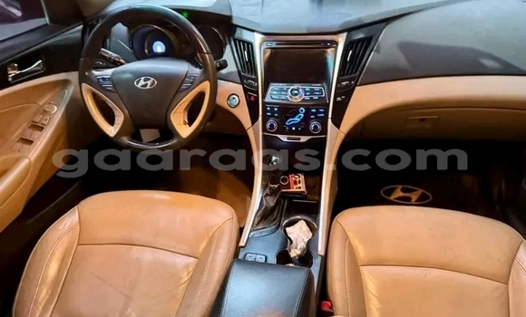 Buy Used Hyundai Sonata Red Car in Dakar in Dakar Buy Used Hyundai Sonata Red Car in Dakar in Dakar