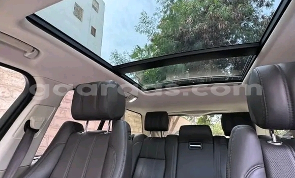 Buy Used Range Rover Evoque White Car in Dakar in Dakar Buy Used Range Rover Evoque White Car in Dakar in Dakar