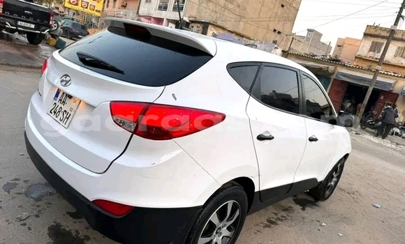 Buy Used Hyundai Tucson White Car in Dakar in Dakar Buy Used Hyundai Tucson White Car in Dakar in Dakar