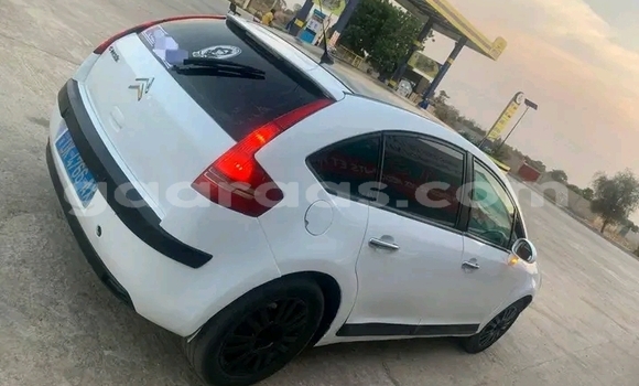 Buy Used Citroen C4 White Car in Dakar in Dakar Buy Used Citroen C4 White Car in Dakar in Dakar