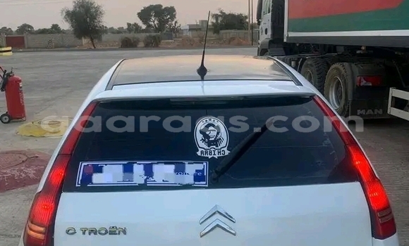Buy Used Citroen C4 White Car in Dakar in Dakar Buy Used Citroen C4 White Car in Dakar in Dakar