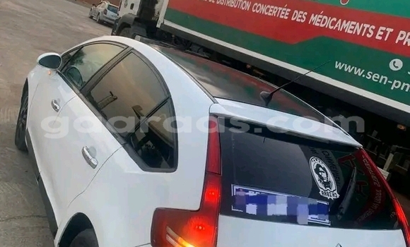 Buy Used Citroen C4 White Car in Dakar in Dakar Buy Used Citroen C4 White Car in Dakar in Dakar