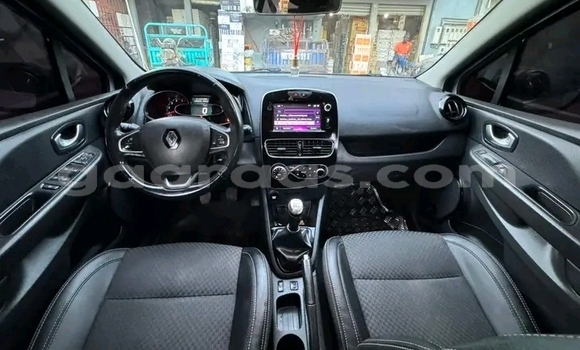 Buy Used Renault Clio Other Car in Dakar in Dakar Buy Used Renault Clio Other Car in Dakar in Dakar