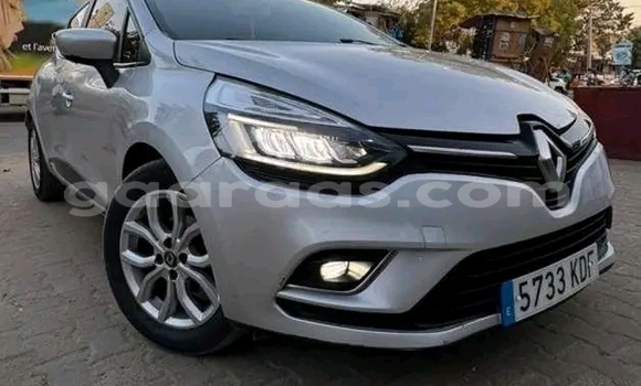 Buy Used Renault Clio Other Car in Dakar in Dakar Buy Used Renault Clio Other Car in Dakar in Dakar
