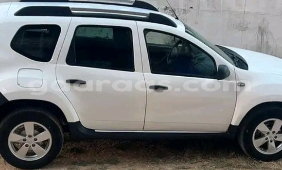 Buy Used Renault Duster White Car in Dakar in Dakar Buy Used Renault Duster White Car in Dakar in Dakar
