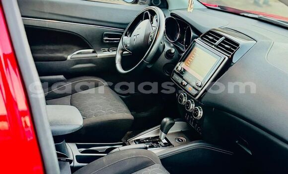 Acheter Import Voiture Mitsubishi Outlander Red à Rufisque, Dakar Acheter Import Voiture Mitsubishi Outlander Red à Rufisque, Dakar