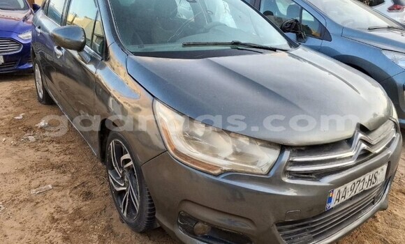 Dieundeu Occasion Citroen C4 Silver Auto in Dakar in Dakar Dieundeu Occasion Citroen C4 Silver Auto in Dakar in Dakar