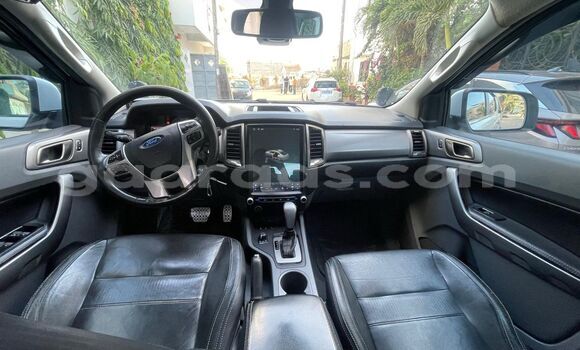 Acheter Occasion Voiture FORD MUSTANG Blanc à Dakar, Dakar Acheter Occasion Voiture FORD MUSTANG Blanc à Dakar, Dakar