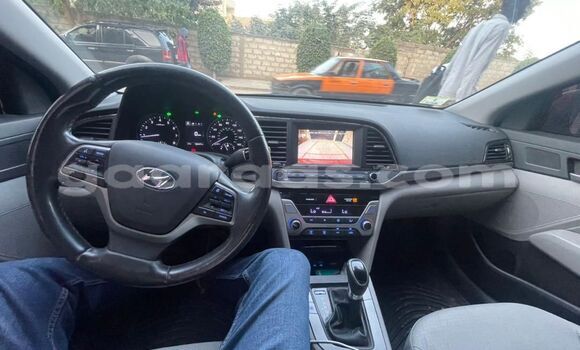 Acheter Occasion Voiture Hyundai Elantra Rouge à Dakar, Dakar Acheter Occasion Voiture Hyundai Elantra Rouge à Dakar, Dakar