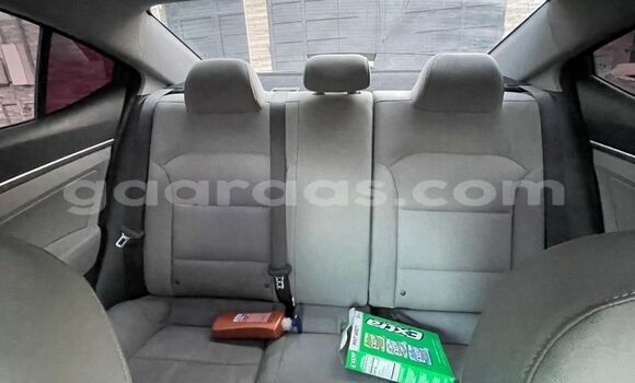 Acheter Occasion Voiture Hyundai Elantra Rouge à Dakar, Dakar Acheter Occasion Voiture Hyundai Elantra Rouge à Dakar, Dakar