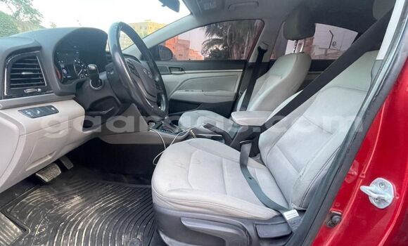 Acheter Occasion Voiture Hyundai Elantra Rouge à Dakar, Dakar Acheter Occasion Voiture Hyundai Elantra Rouge à Dakar, Dakar