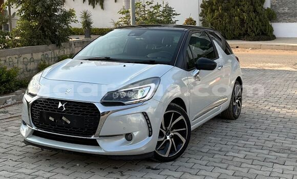 Buy Import Citroen DS3 White Car in Dakar in Dakar Buy Import Citroen DS3 White Car in Dakar in Dakar