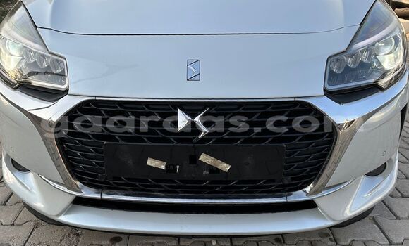 Buy Import Citroen DS3 White Car in Dakar in Dakar Buy Import Citroen DS3 White Car in Dakar in Dakar