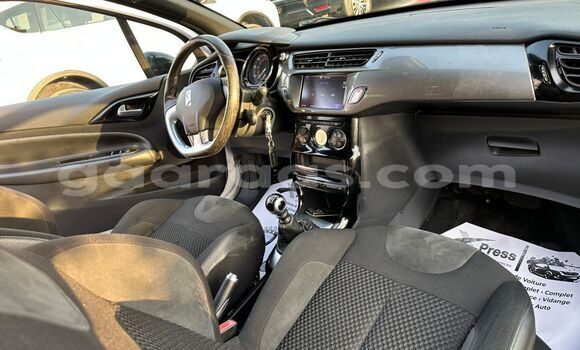 Buy Import Citroen DS3 White Car in Dakar in Dakar Buy Import Citroen DS3 White Car in Dakar in Dakar